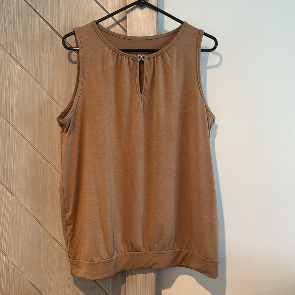 Sleeveless Brown Top